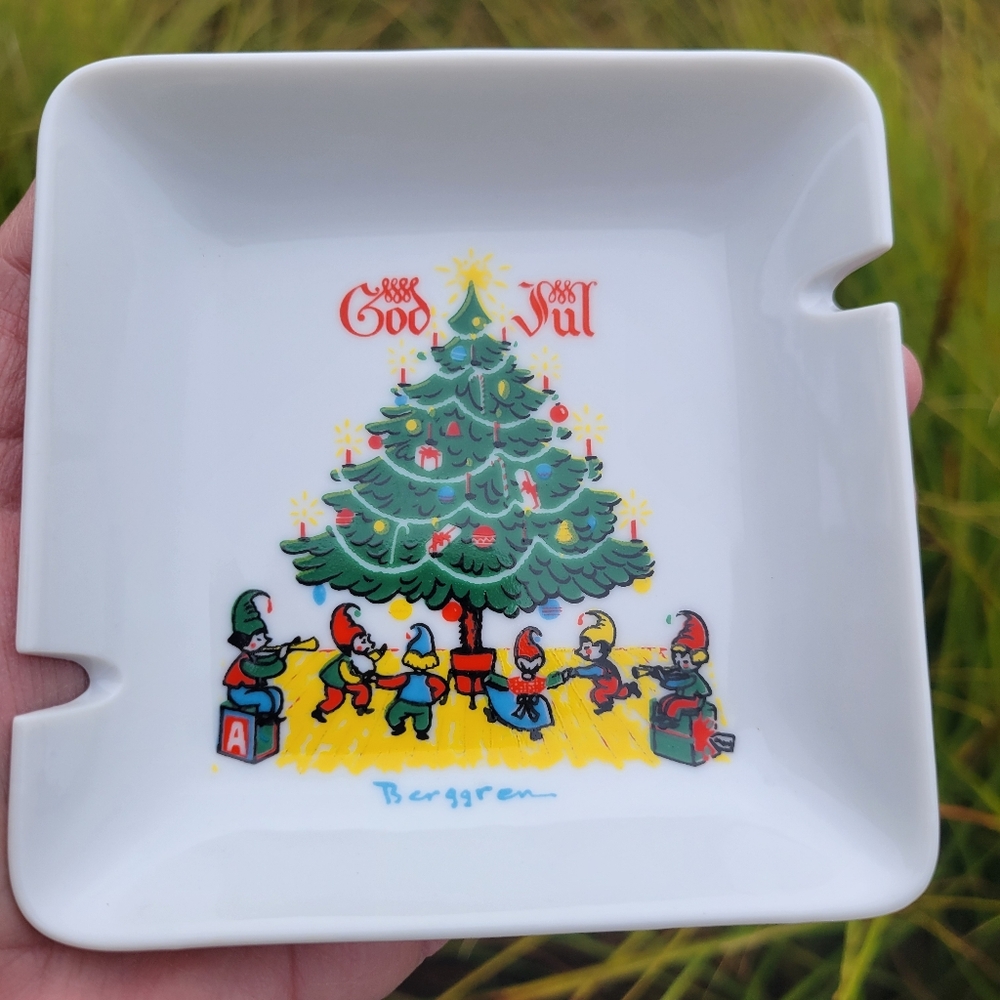 Christmas Ashtray Trinket Dish ~ God Jul ~ Swedish ~ Elves ~ Vtg FINAL PRICE!